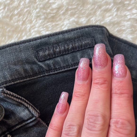 EUC❣️ Citizens of Humanity Rocket Ankle High Rise Skinny. Distressed grey, Sz 25 - Picture 5 of 8